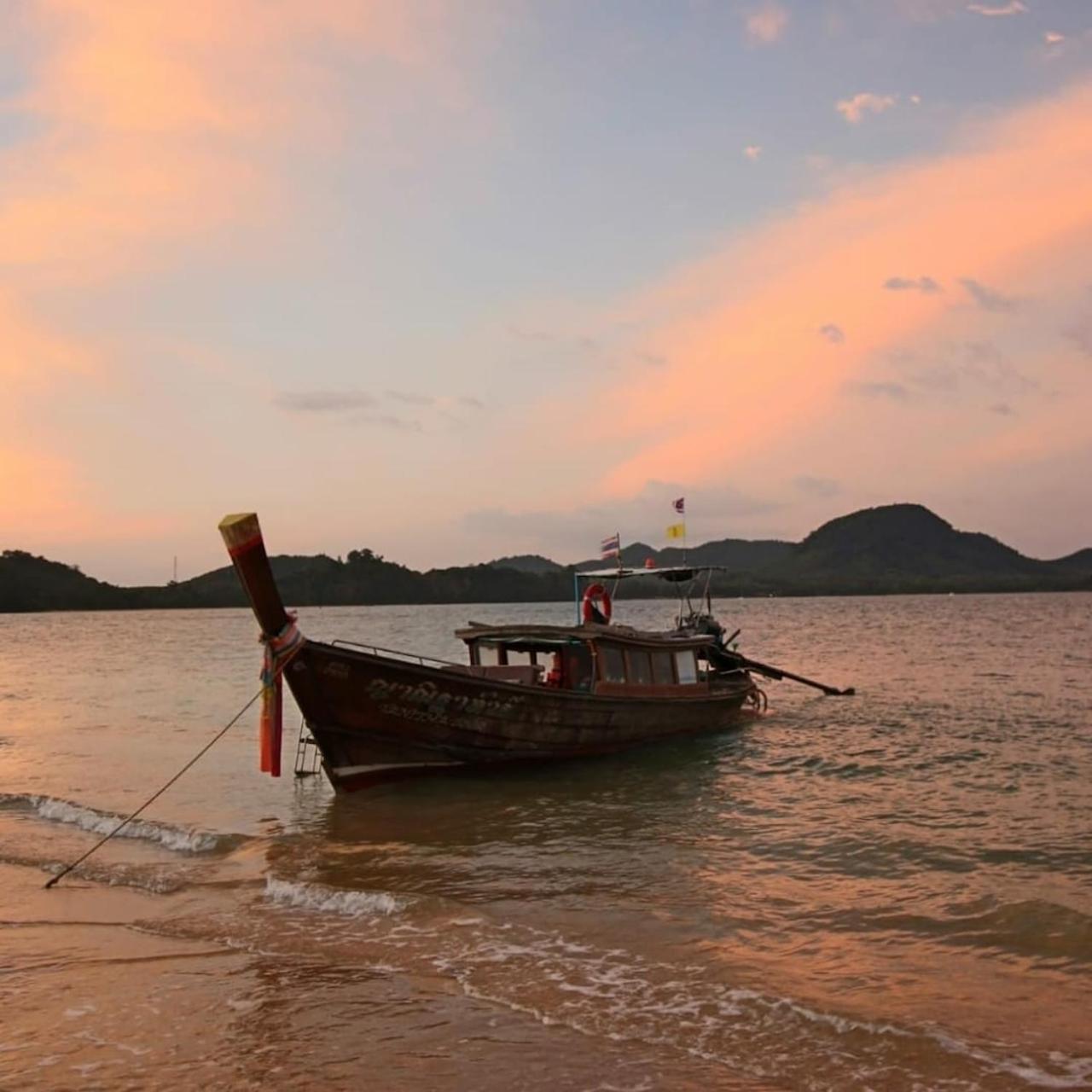 Leelawadee - Baan Lom Suay Villa Ban Laem Sai Bagian luar foto